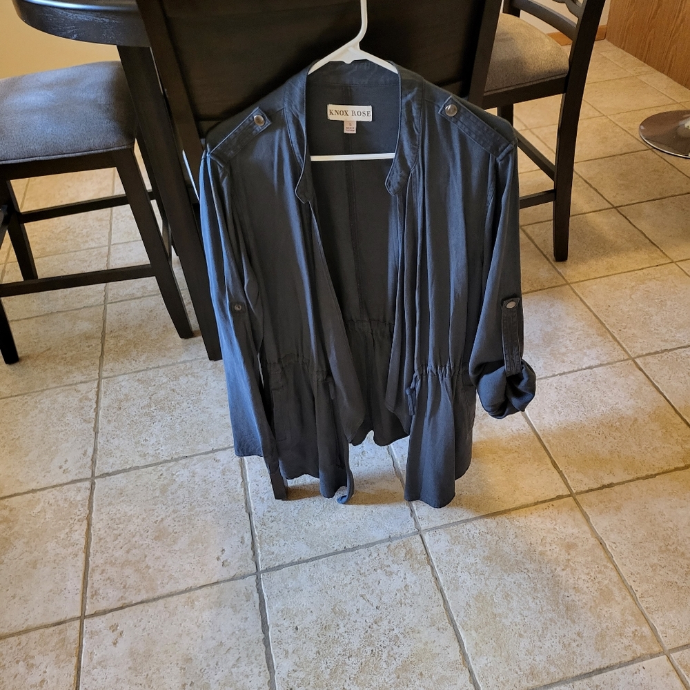 Open front light jacket